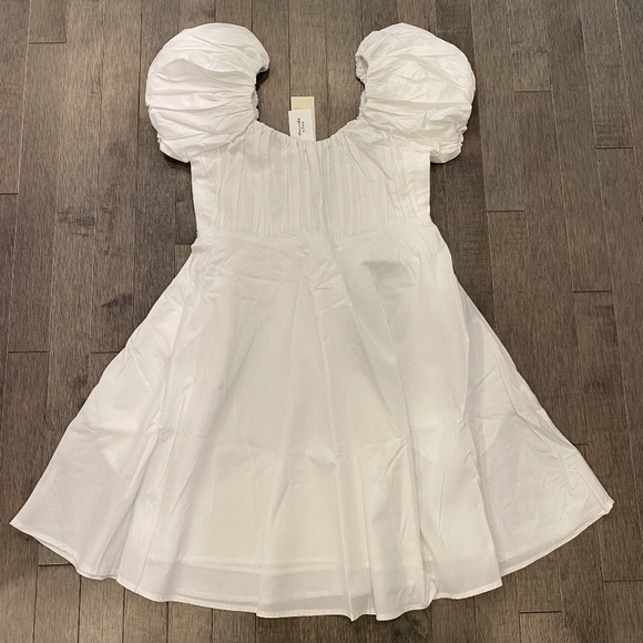 Abercrombie & Fitch Dresses & Skirts - NWT Abercrombie & Fitch Ruched Puff Sleeve Mini Dress